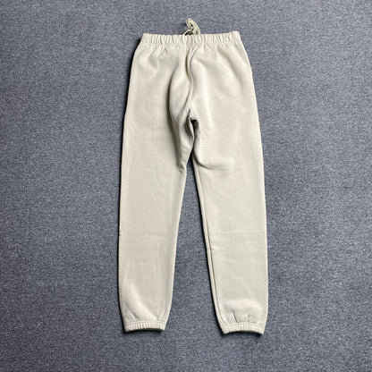 Pantalón Fear of God Essentials Wheat