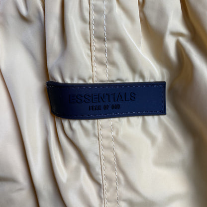 fear-of-god-essentials-running-nylon-short-light-tuscan-5-Drip Store Argentina