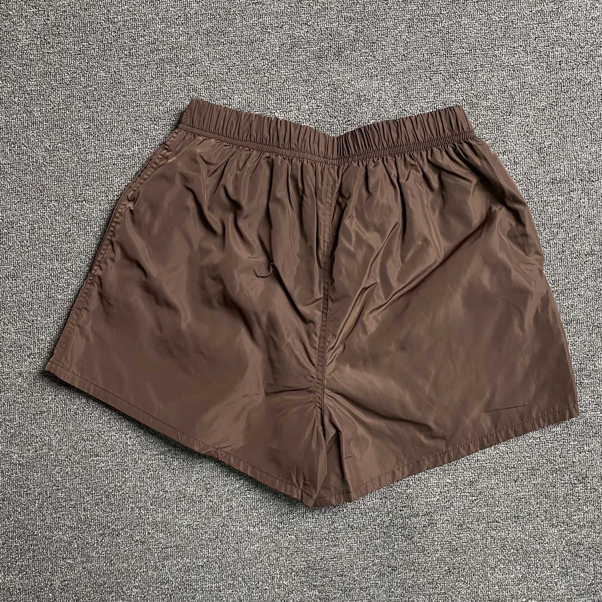 fear-of-god-essentials-running-nylon-short-plum-2-Drip Store Argentina