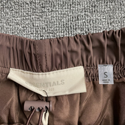 fear-of-god-essentials-running-nylon-short-plum-5-Drip Store Argentina