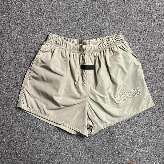 fear-of-god-essentials-running-nylon-short-smoke-Drip Store Argentina