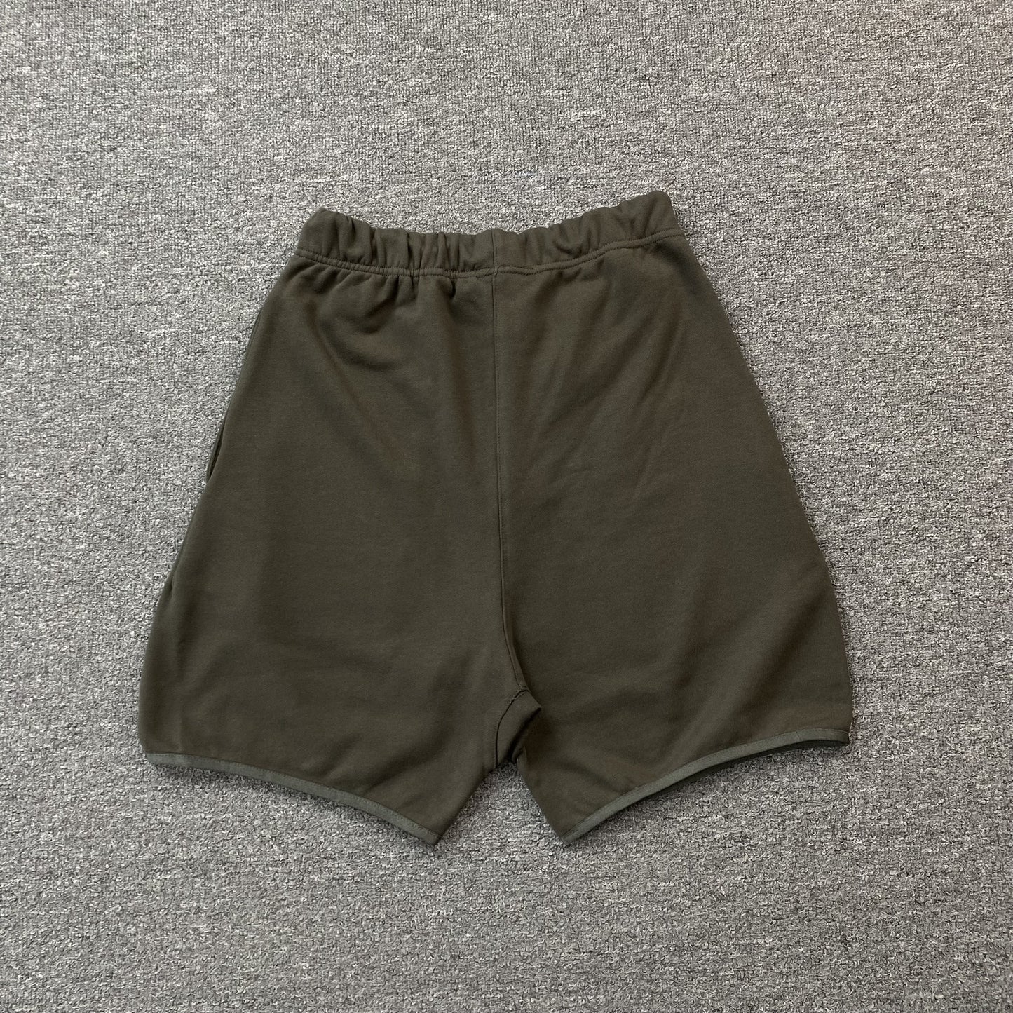 fear-of-god-essentials-shorts-black-2-Drip Store Argentina