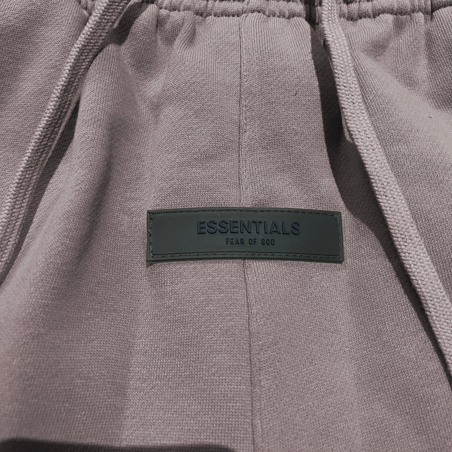 fear-of-god-essentials-shorts-desert-taupe-3-Drip Store Argentina