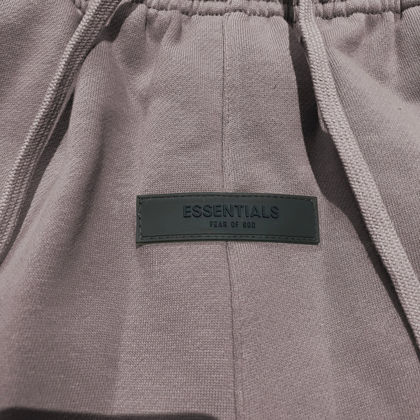 fear-of-god-essentials-shorts-desert-taupe-3-Drip Store Argentina