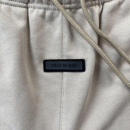 fear-of-god-essentials-shorts-garden-yellow-4-Drip Store Argentina