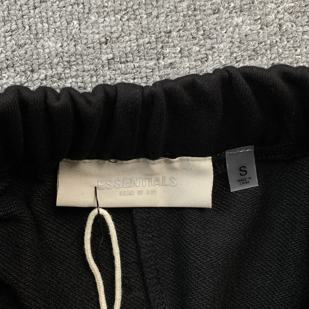 fear-of-god-essentials-shorts-off-black-6-Drip Store Argentina