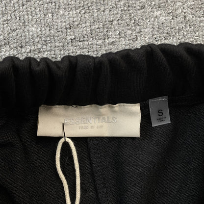 fear-of-god-essentials-shorts-off-black-6-Drip Store Argentina