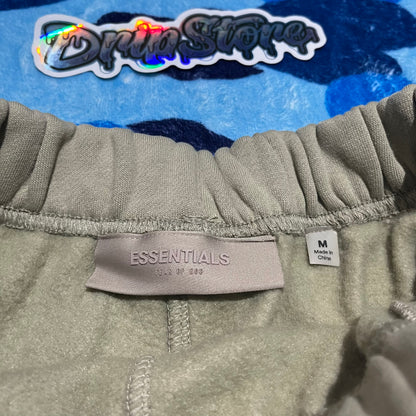 fear-of-god-essentials-shorts-seafoam-4-Drip Store Argentina
