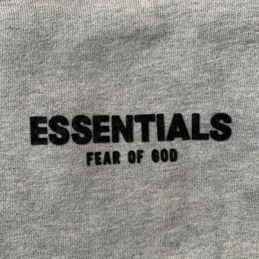 fear-of-god-essentials-shorts-ss22-dark-oatmeal-3-Drip Store Argentina