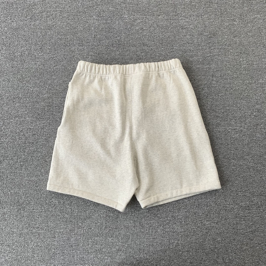 fear-of-god-essentials-shorts-ss22-light-oatmeal-2-Drip Store Argentina