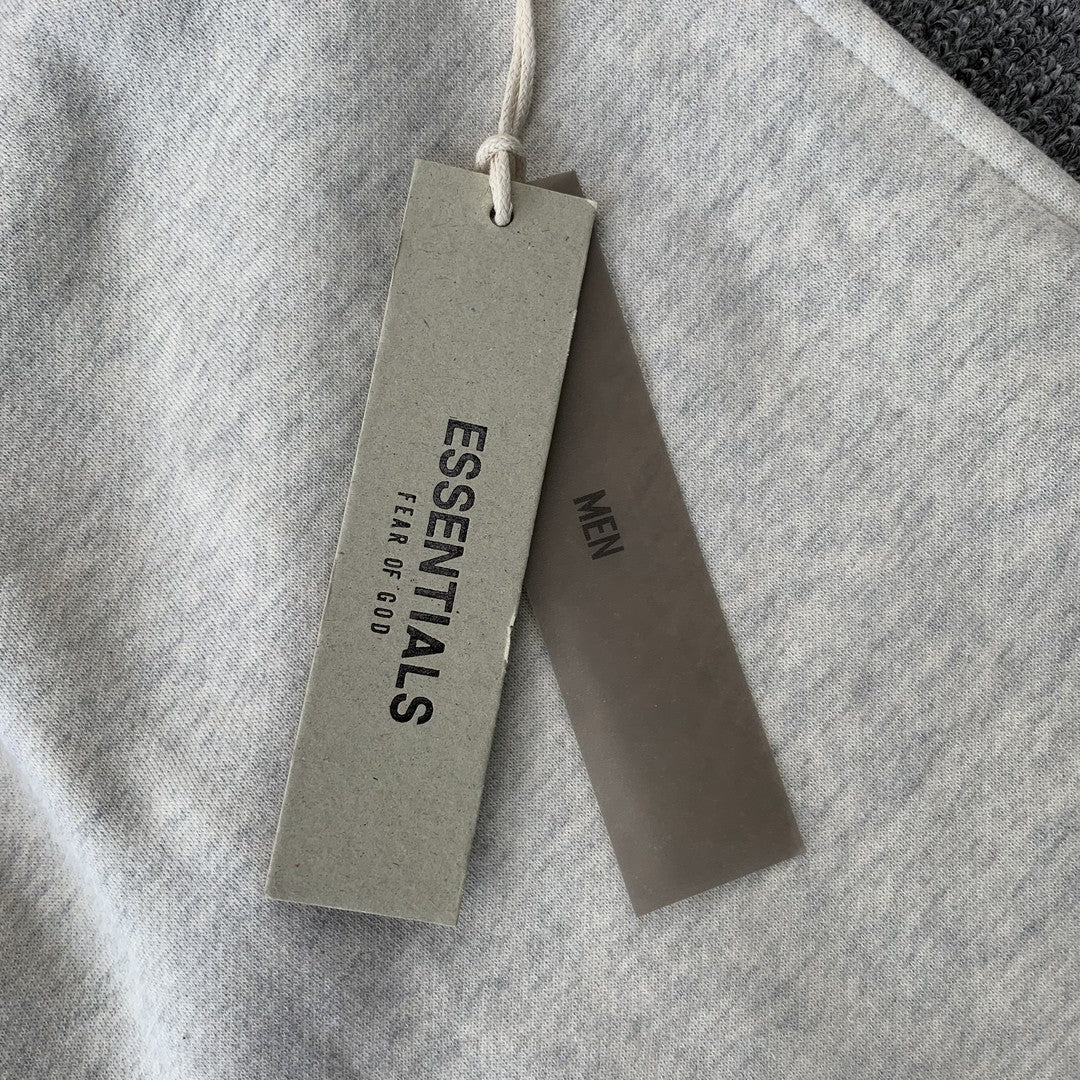 fear-of-god-essentials-shorts-ss22-light-oatmeal-5-Drip Store Argentina