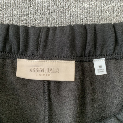 fear-of-god-essentials-shorts-ss22-stretch-limo-6-Drip Store Argentina