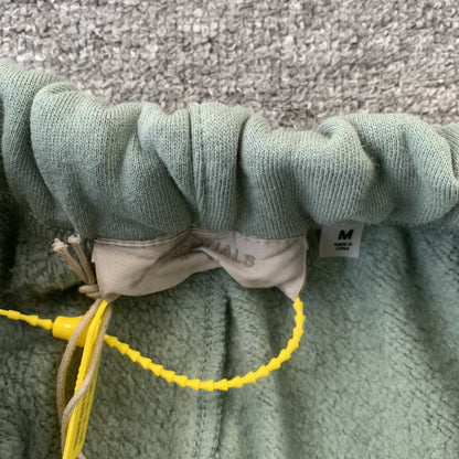 fear-of-god-essentials-shorts-sycamore-5-Drip Store Argentina