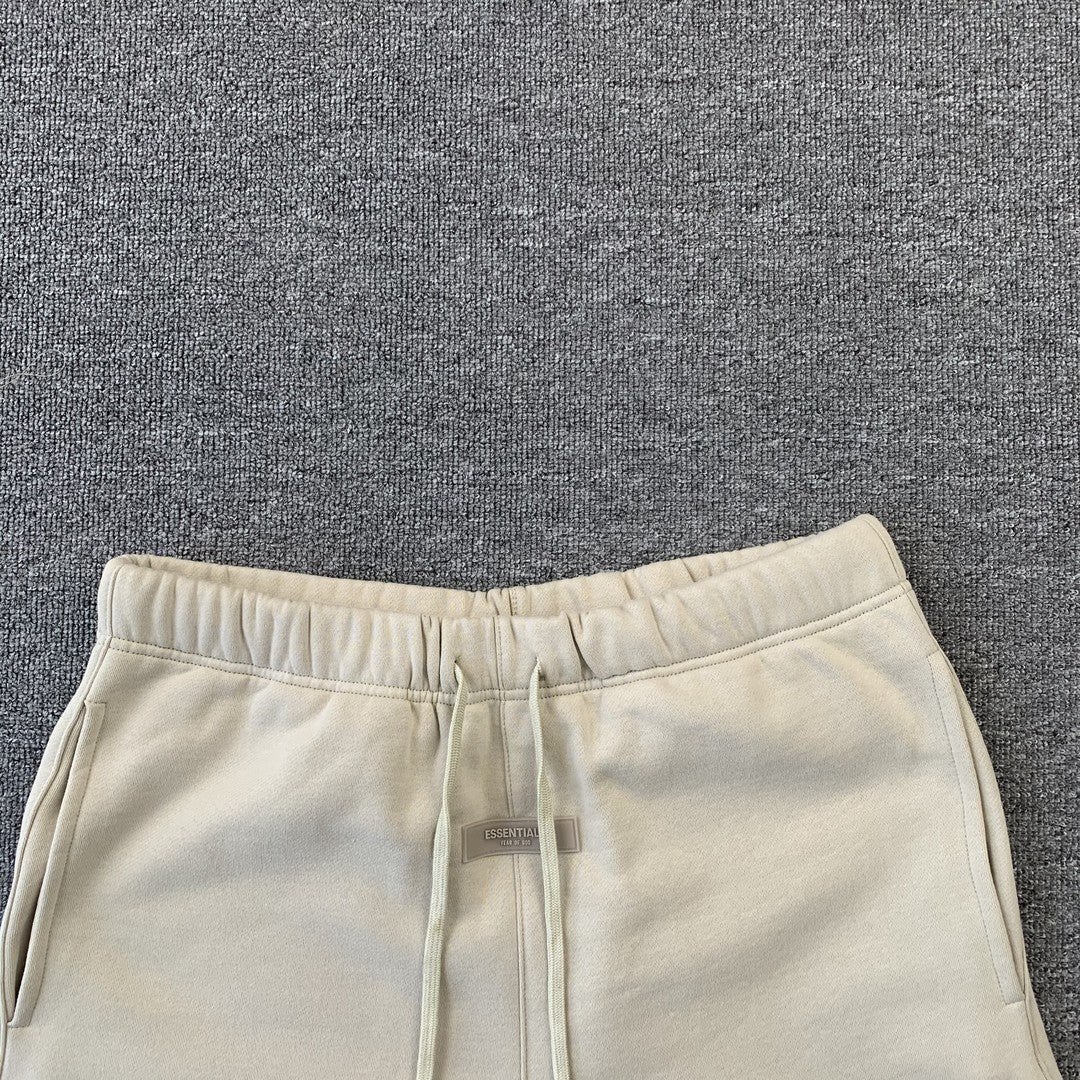 fear-of-god-essentials-shorts-wheat-4-Drip Store Argentina