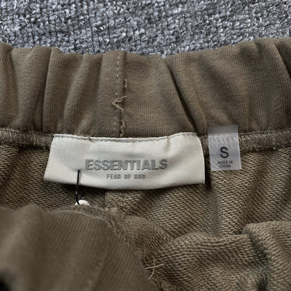 fear-of-god-essentials-shorts-wood-5-Drip Store Argentina