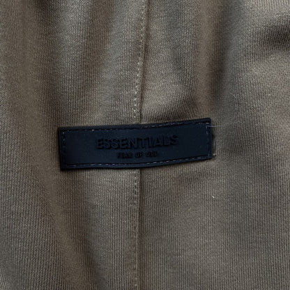 fear-of-god-essentials-shorts-wood-6-Drip Store Argentina