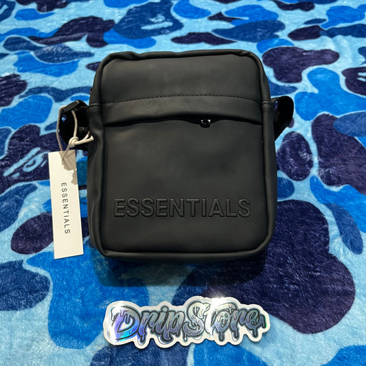 fear-of-god-essentials-shoulder-bag-black-Drip Store Argentina