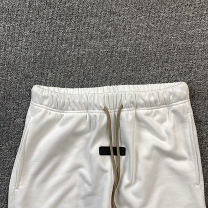 Pantalón Fear of God Essentials Small Logo Cloud Dancer