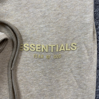 Pantalón Fear of God Essentials Small Logo Gold Heather