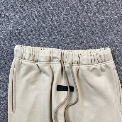 Pantalón Fear of God Essentials Small Logo Silver Cloud