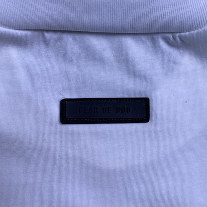 Remera Fear of God Essentials Small Logo Cloud Dancer