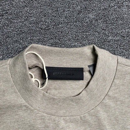 Remera Fear of God Essentials Small Logo Core Heather
