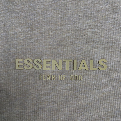 Remera Fear of God Essentials Small Logo Gold Heather