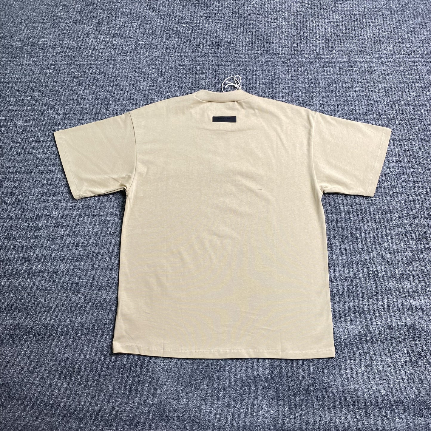 fear-of-god-essentials-ss-tee-sand-3-Drip Store Argentina