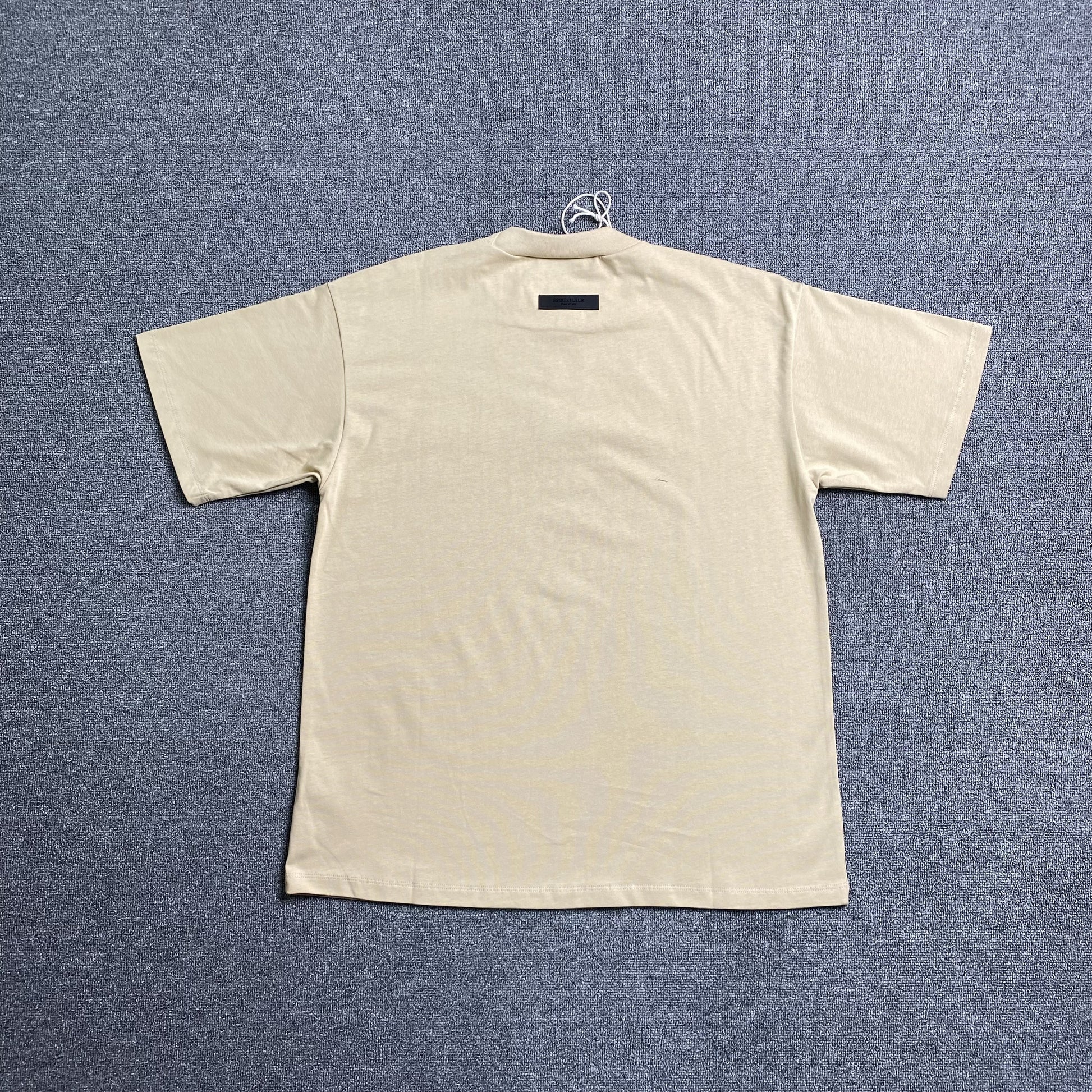 fear-of-god-essentials-ss-tee-sand-3-Drip Store Argentina