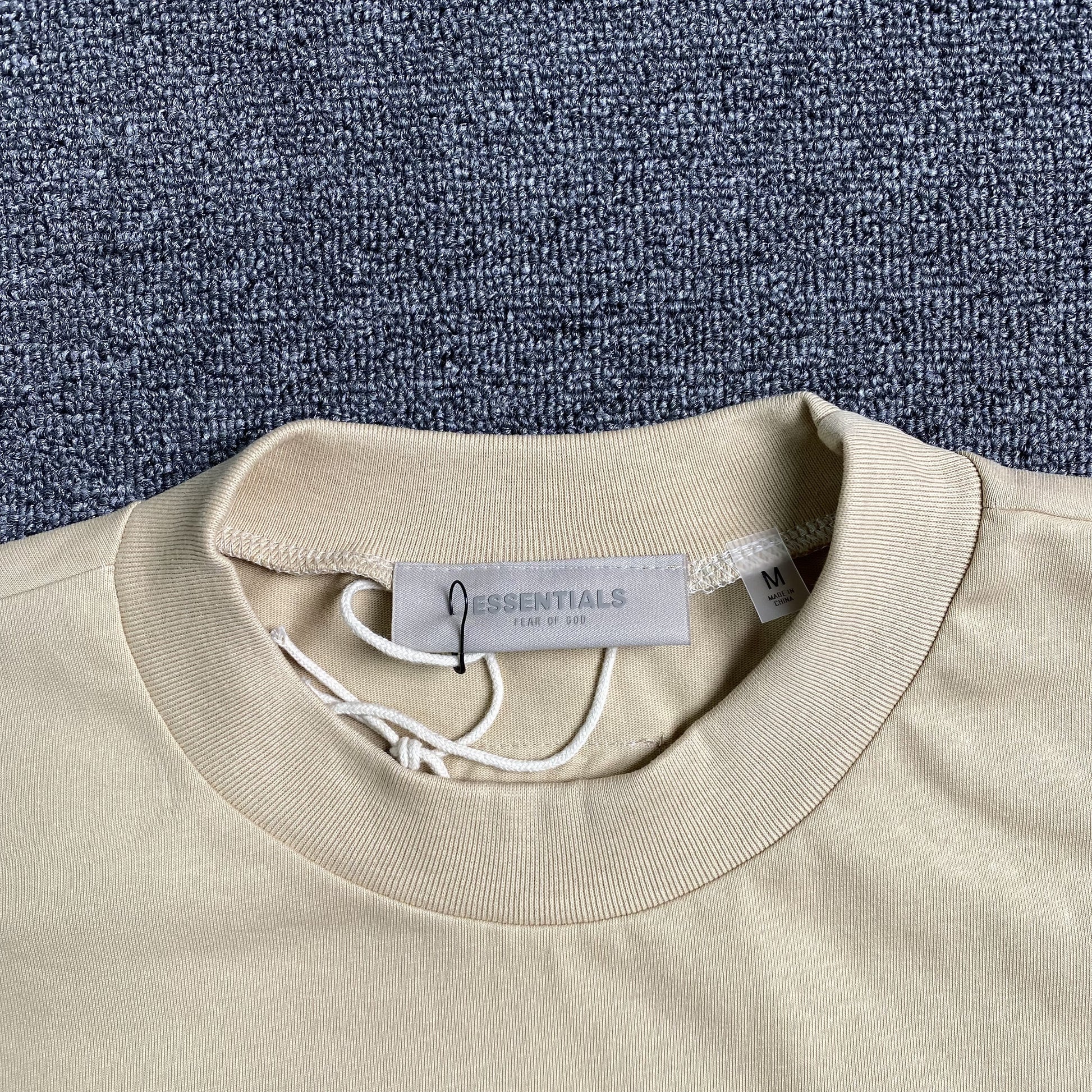 fear-of-god-essentials-ss-tee-sand-4-Drip Store Argentina