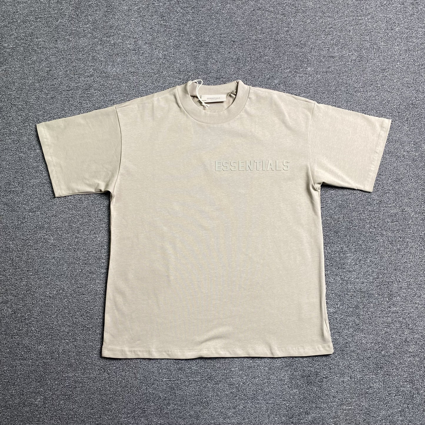 fear-of-god-essentials-ss-tee-seal-Drip Store Argentina