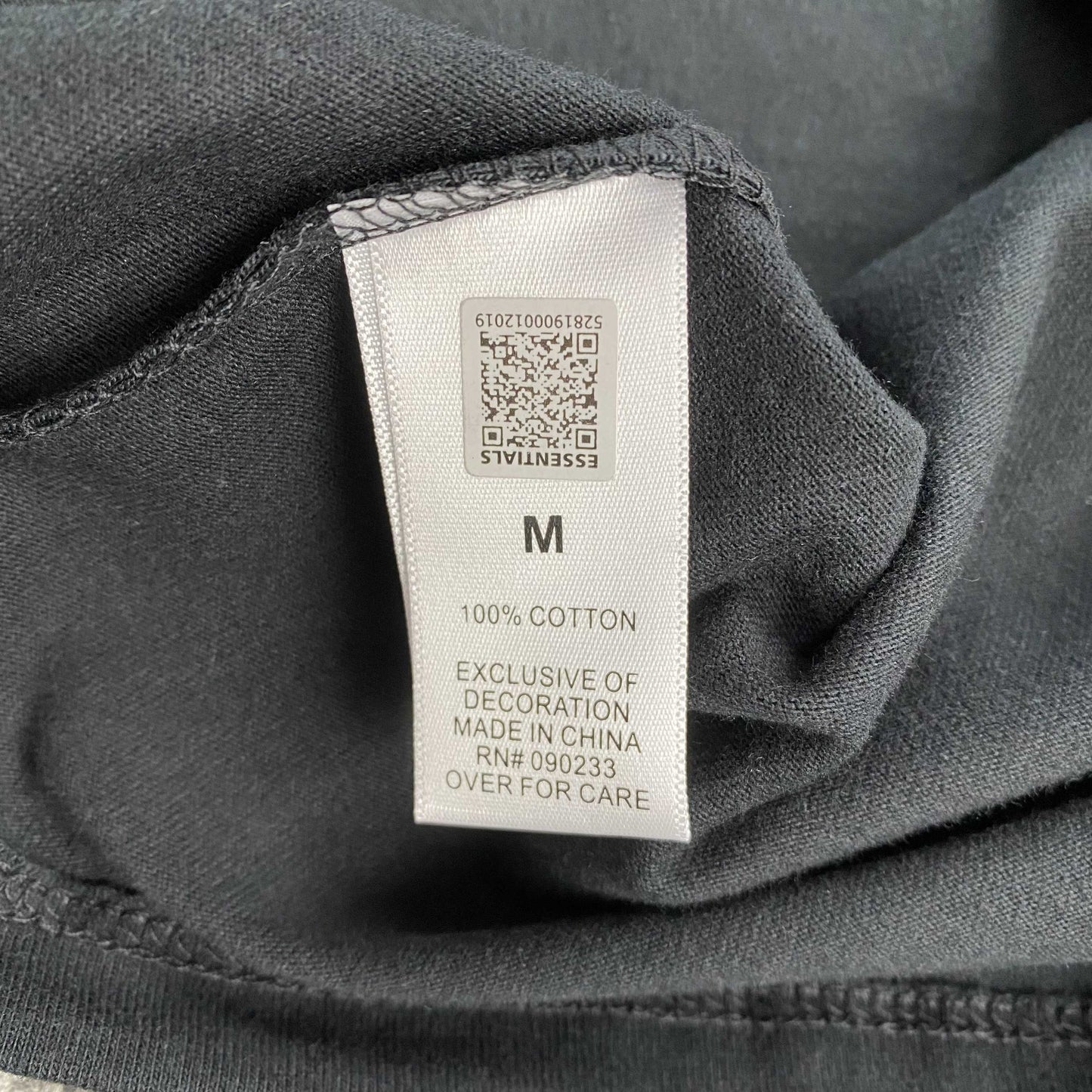 fear-of-god-essentials-tee-blackstretch-limo-7-Drip Store Argentina