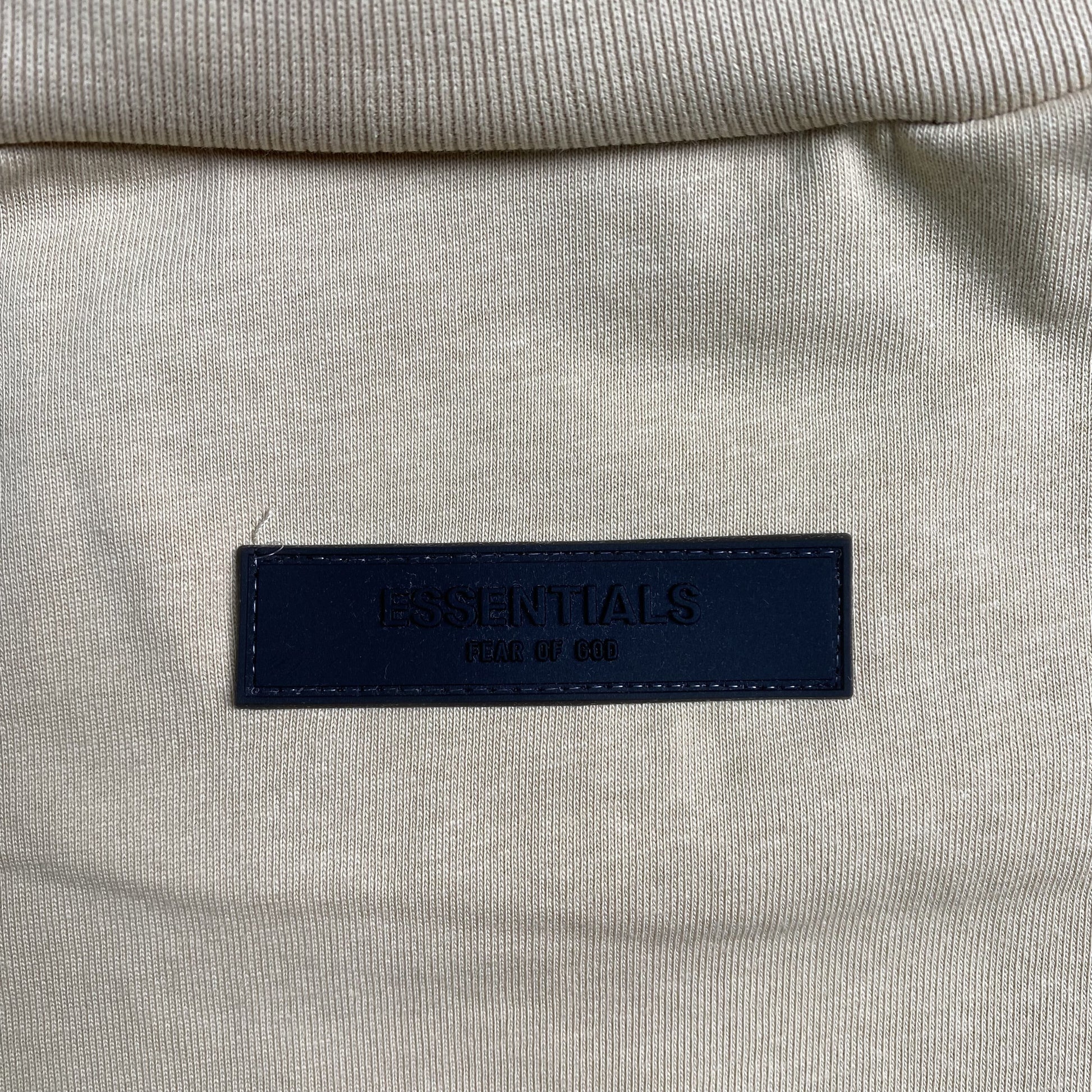 fear-of-god-essentials-tee-egg-shell-5-Drip Store Argentina