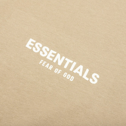 fear-of-god-essentials-tee-oak-3_49644830-Drip Store Argentina