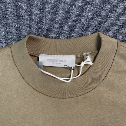 Remera Fear of God Essentials Oak