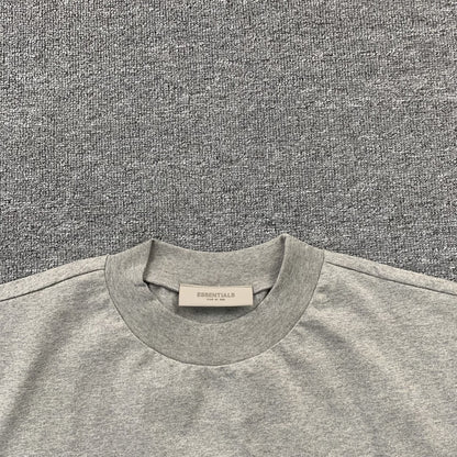 Remera Fear of God Essentials (SS22) Gris