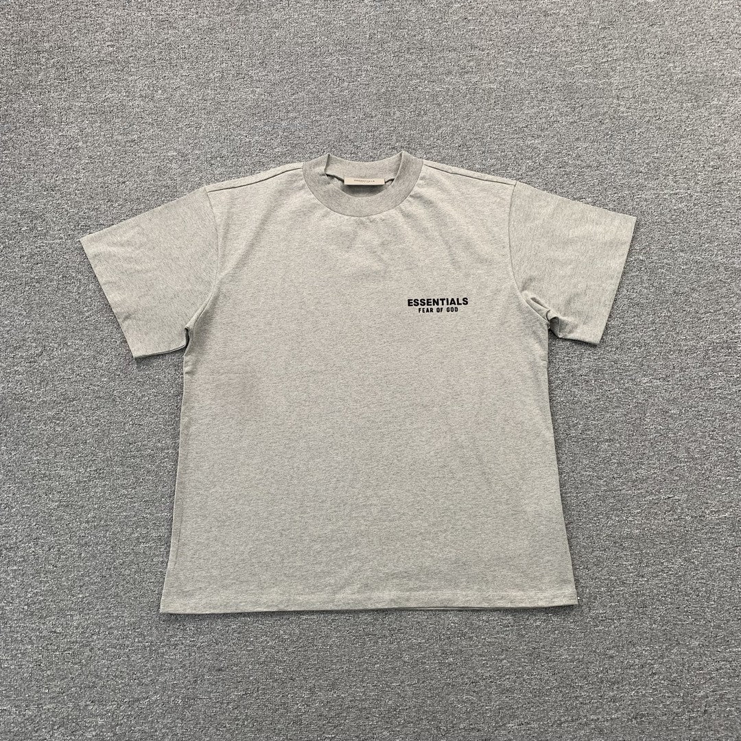 Remera Fear of God Essentials (SS22) Gris