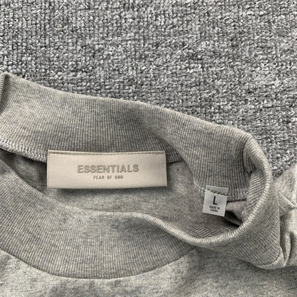 Remera Fear of God Essentials (SS22) Gris