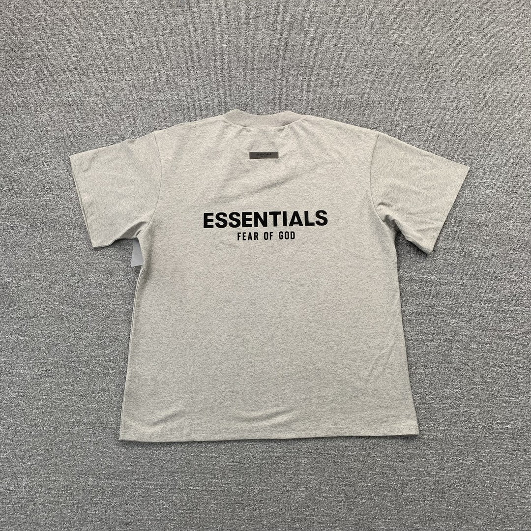 Remera Fear of God Essentials (SS22) Gris