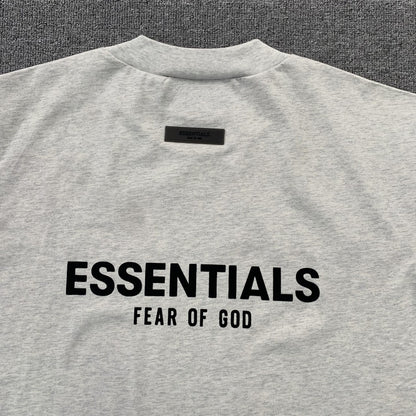 Remera Fear of God Essentials (SS22) Gris
