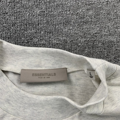 Remera Fear of God Essentials (SS22) Gris