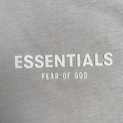 Remera Fear of God Essentials Wheat