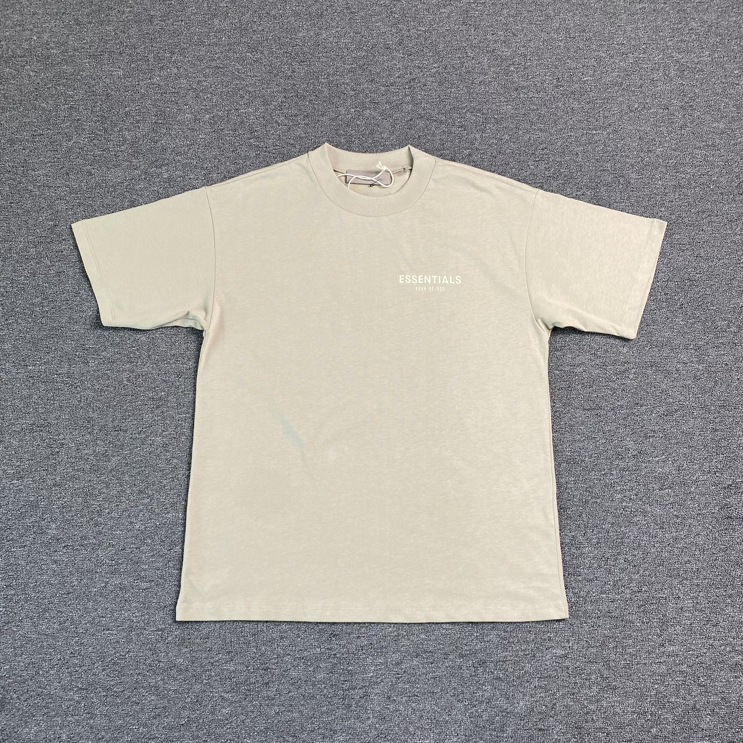 Remera Fear of God Essentials Wheat