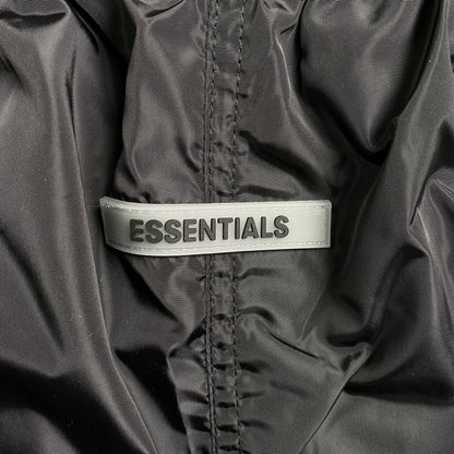 fear-of-god-essentials-volley-shorts-black-reflective-4-Drip Store Argentina