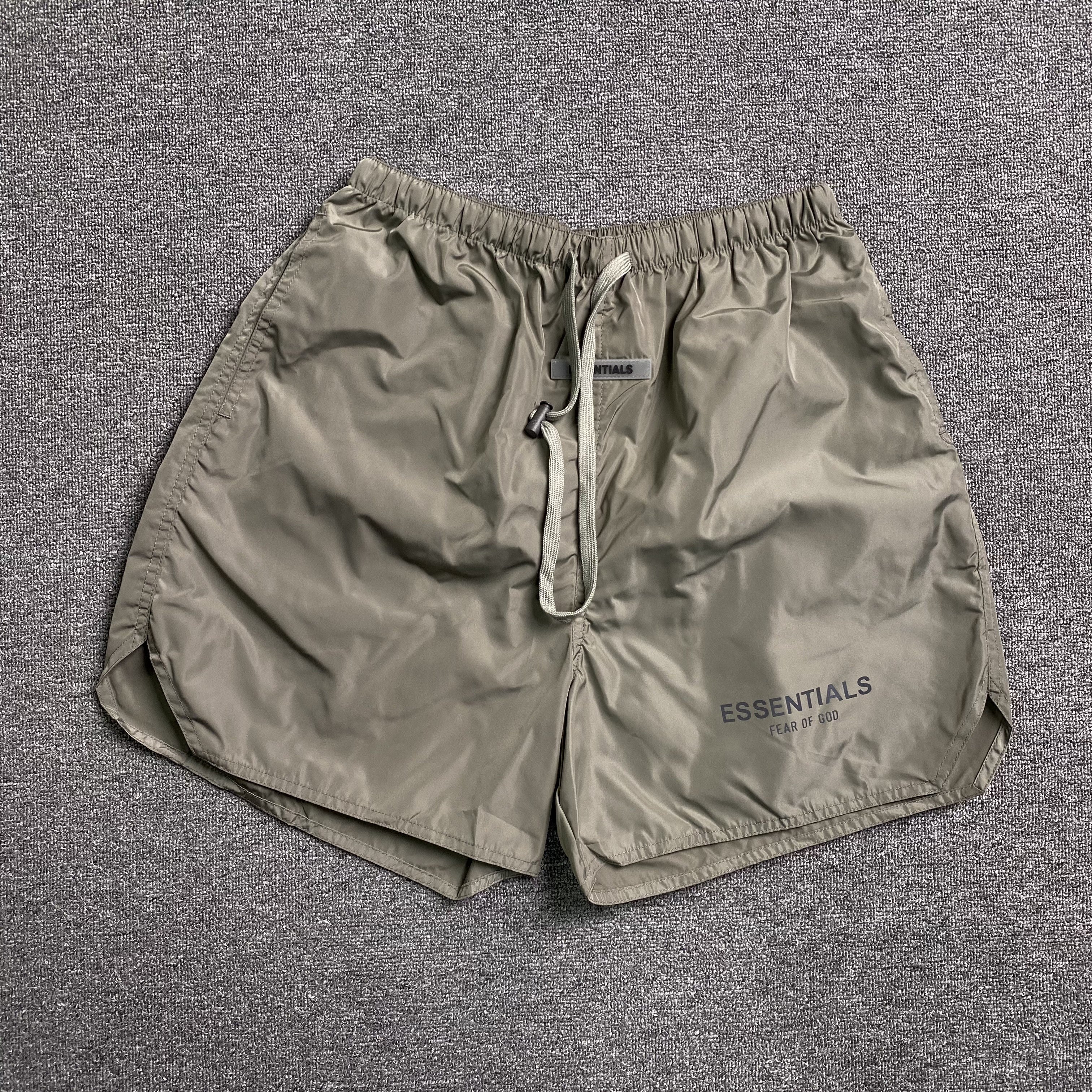 Compra SHORTS FEAR OF GOD ESSENTIALS al mejor precio - Drip Store Argentina