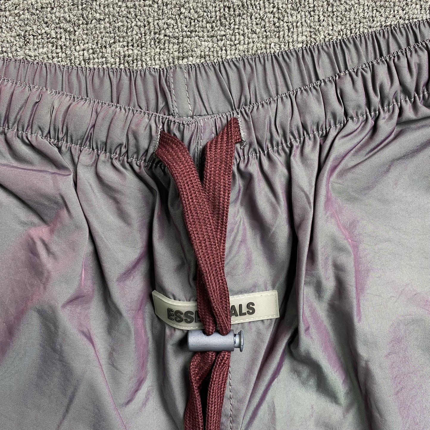 fear-of-god-essentials-volley-shorts-iridescent-3-Drip Store Argentina