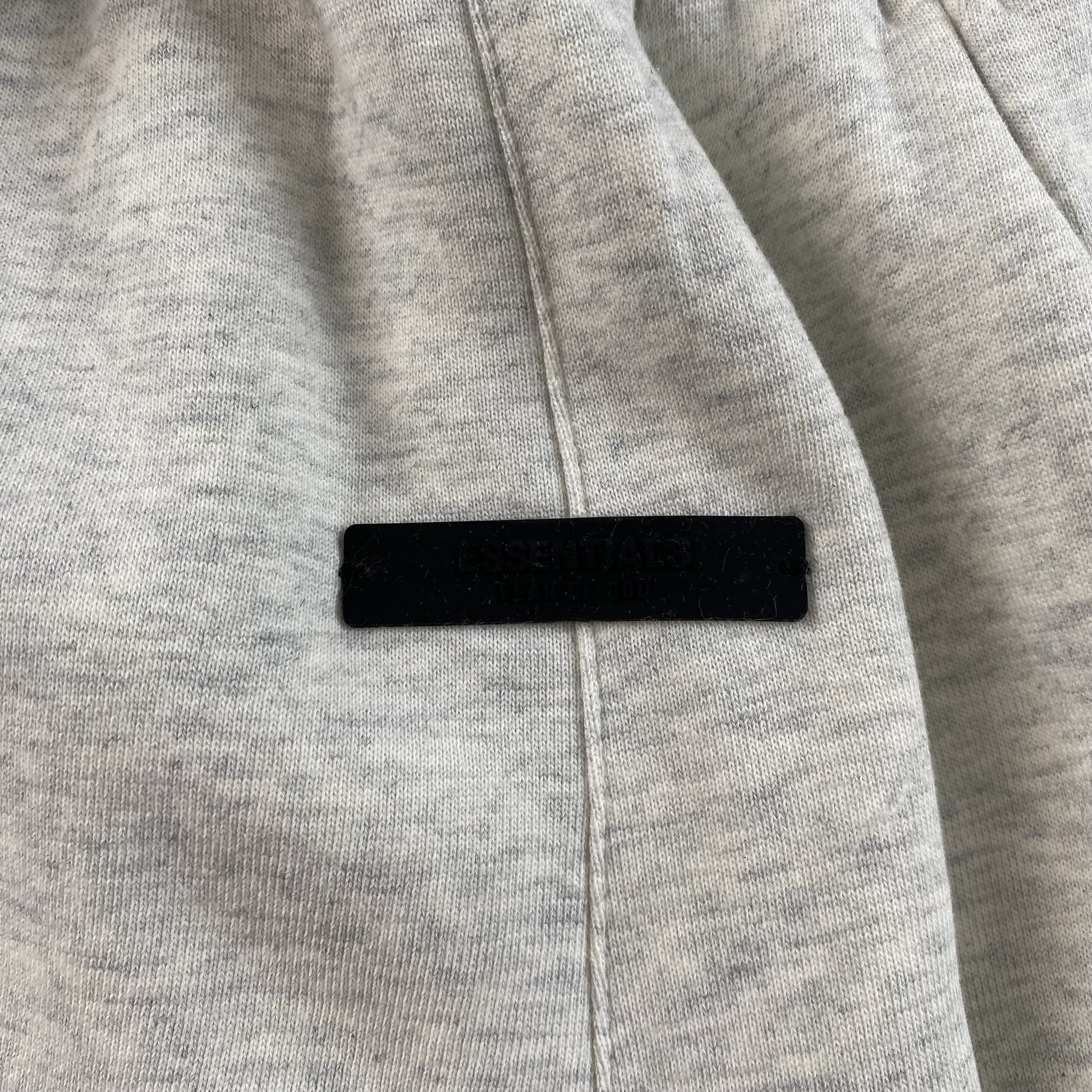 fear-of-god-essentials-wnba-shorts-grey-4_013408c5-Drip Store Argentina