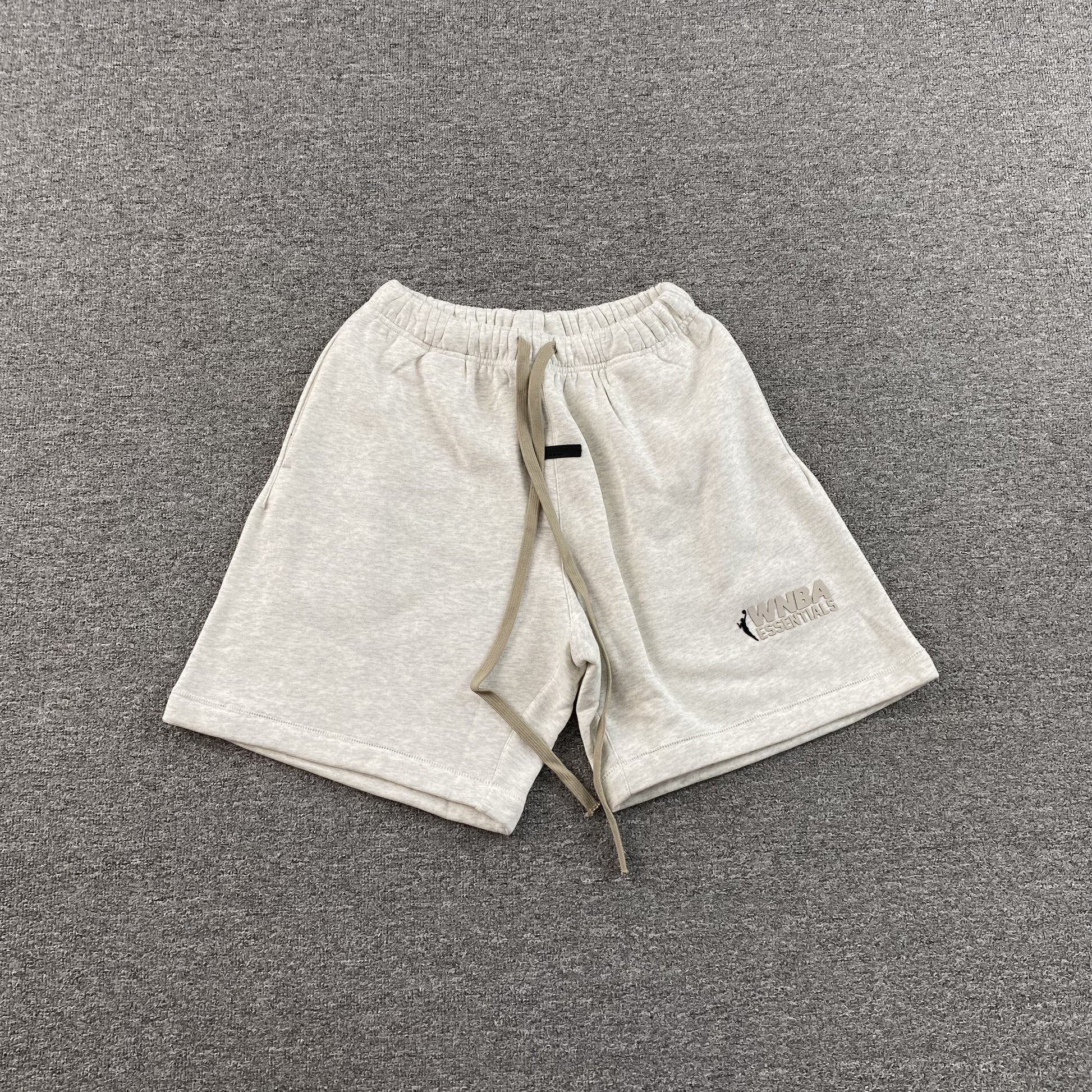 fear-of-god-essentials-wnba-shorts-grey_b6871f54-Drip Store Argentina
