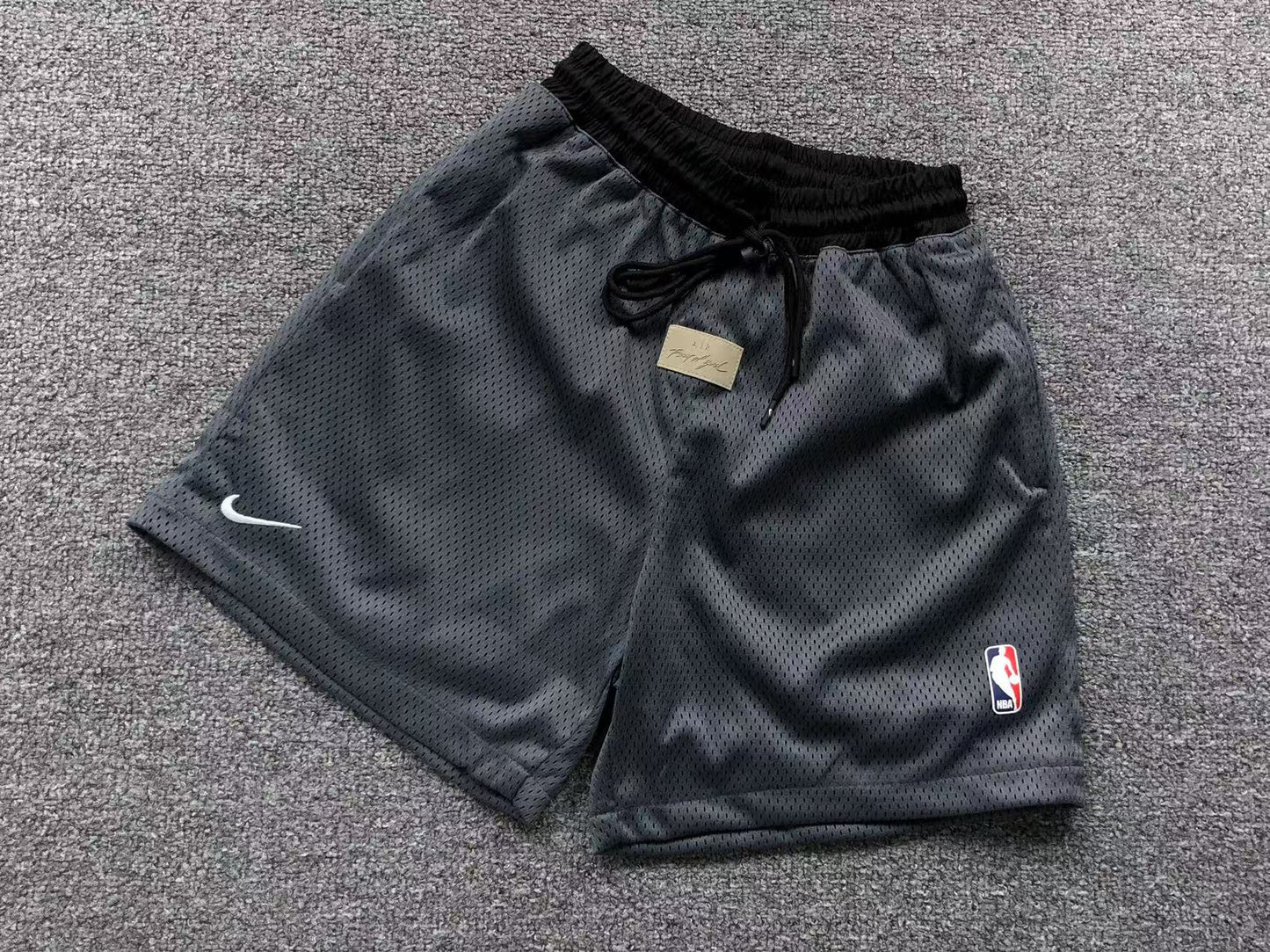 Short Fear of God x Nike Basketball Gris