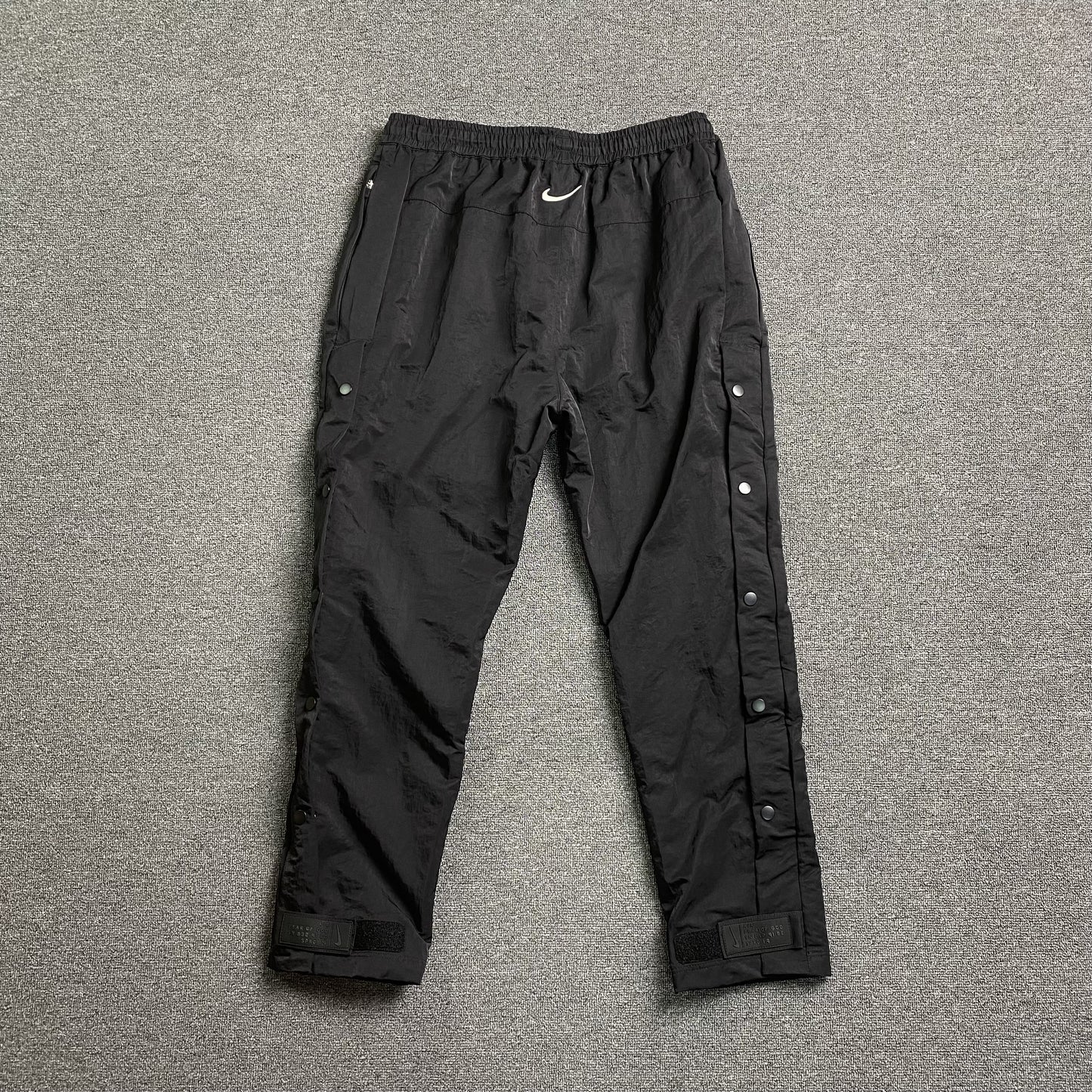 Pantalón Fear of God X Nike Nylon Negro
